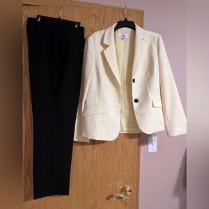 Elegant Light Yellow Blazer and Black Pants Set